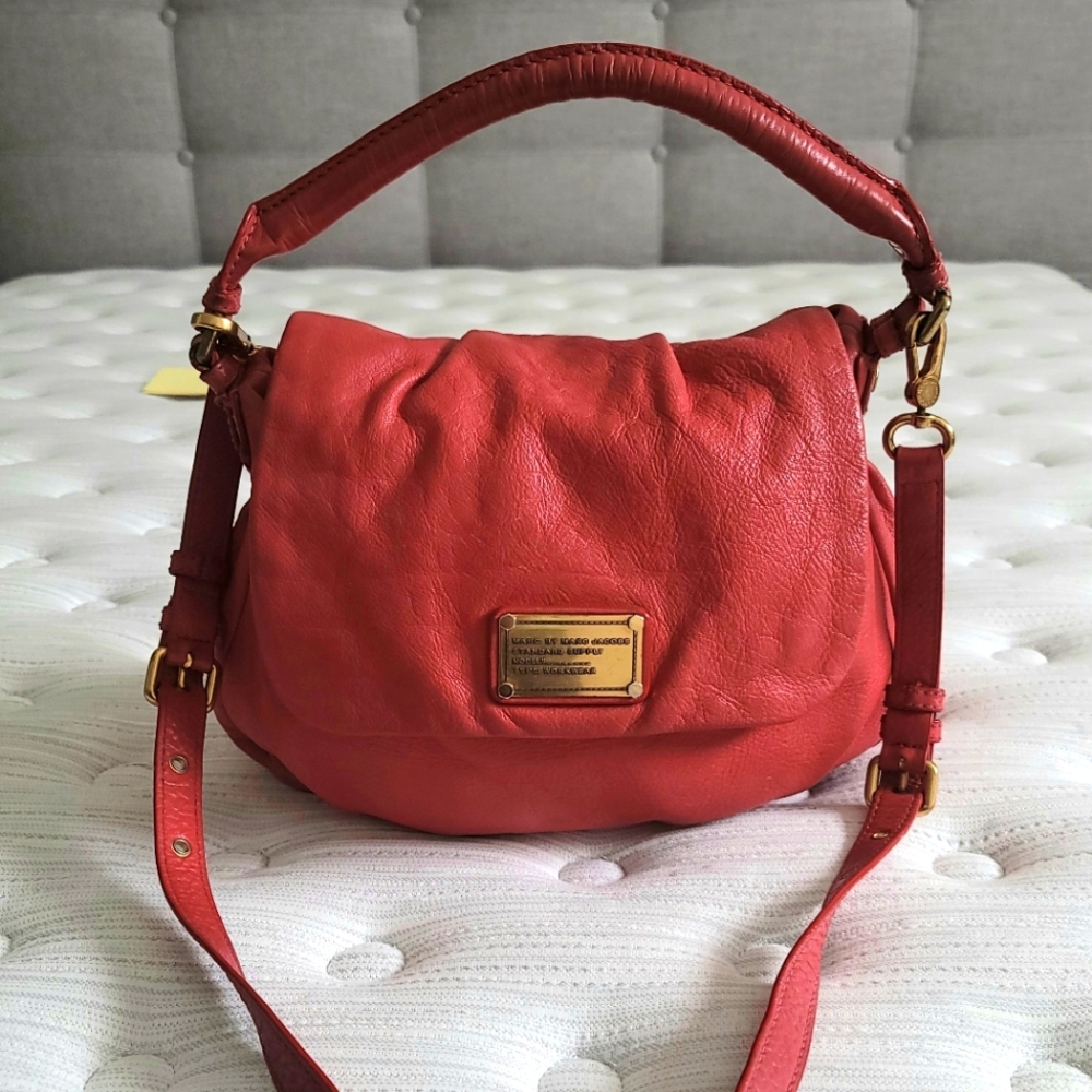 Marx Jacobs Classic Natasha Crossbody Bag